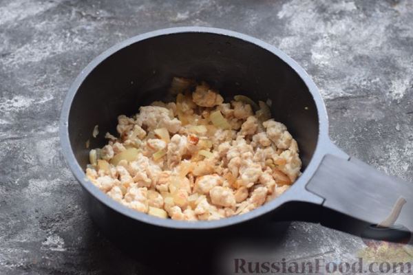 Суп с куриным фаршем и плавленым сыром