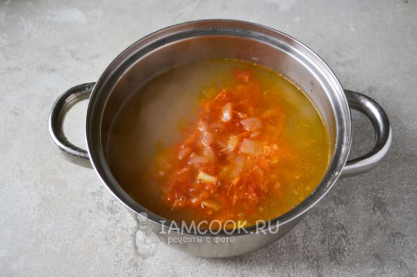 Постный суп с чечевицей и рисом